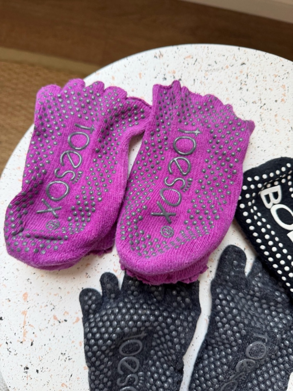 Womens Non-Slip Pilates Socks - size S/M - Picture 3 of 5